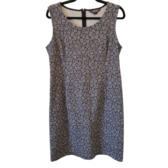 Lands' End Dresses & Skirts - Land's End Size 12 Cotton Blend Stretchy Sheath Floral Sleeveless Dress